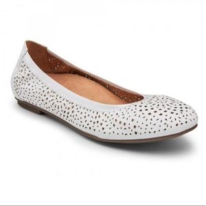 Vionic Spark Robyn White Perforated Ballet Flat